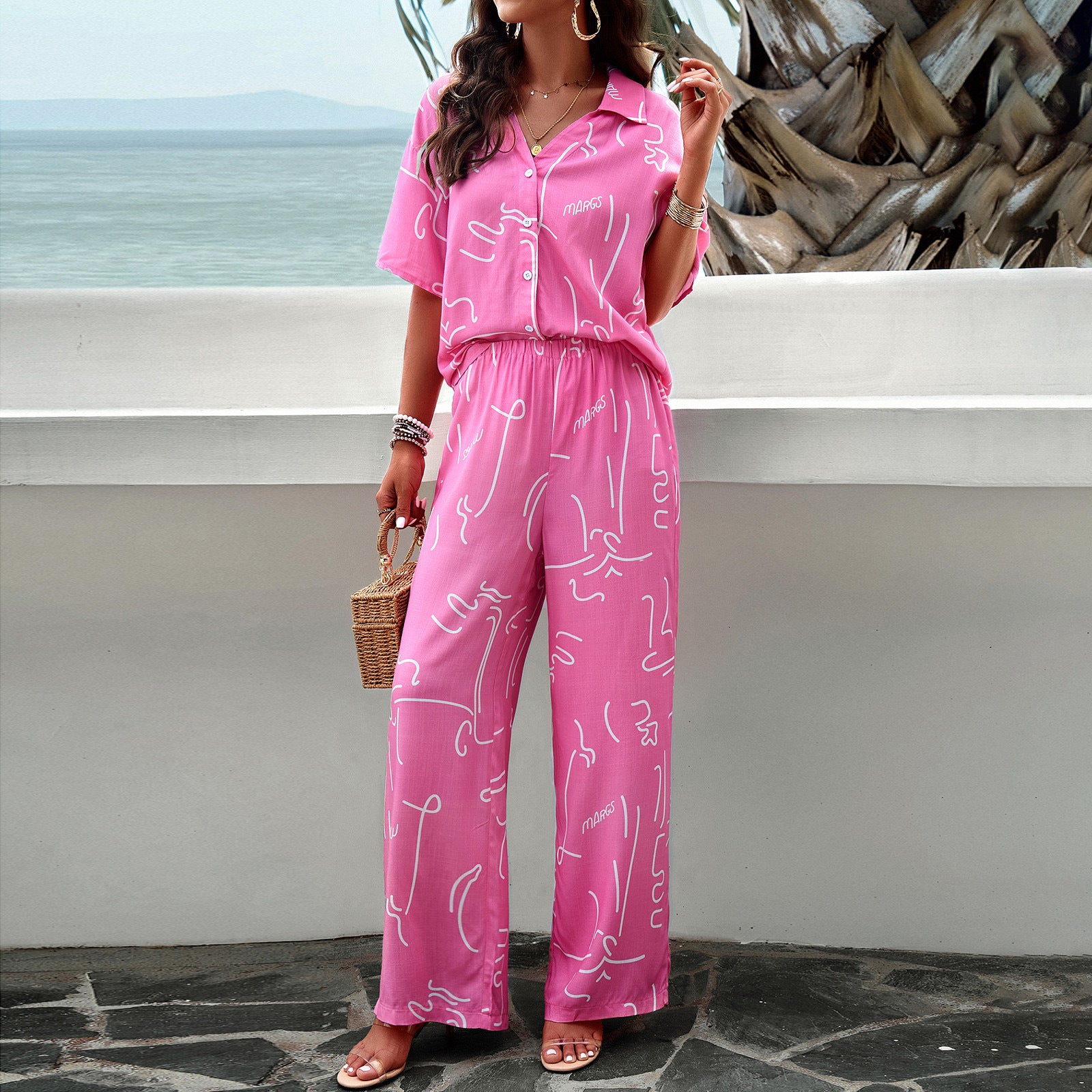 Printed short sleeved suit